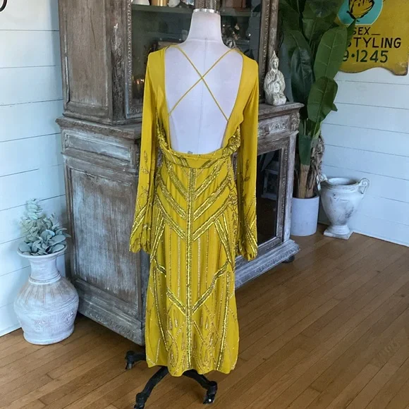 ASOS BEADED SPECIAL OCCASION LONG SLEEVE DRESS OPEN BACK 4 NEW - Picture 3 of 11